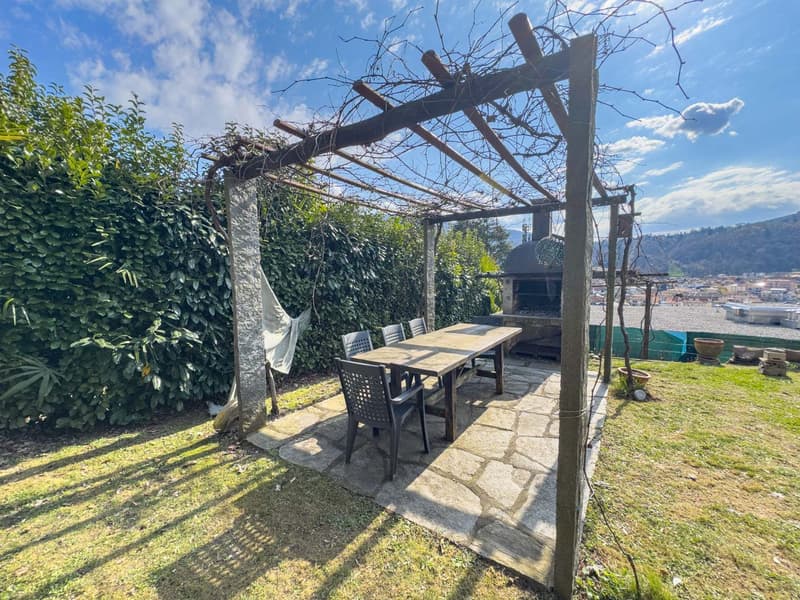 House with three apartments and lake view in Ponte Tresa (6)