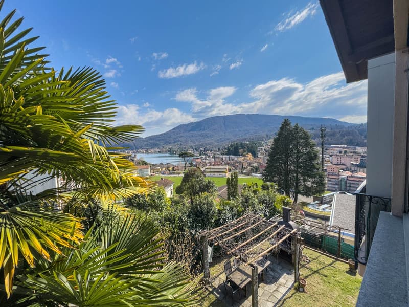 House with three apartments and lake view in Ponte Tresa (5)