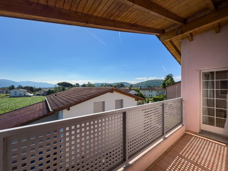 Single-family house with garden in Stabio (10)