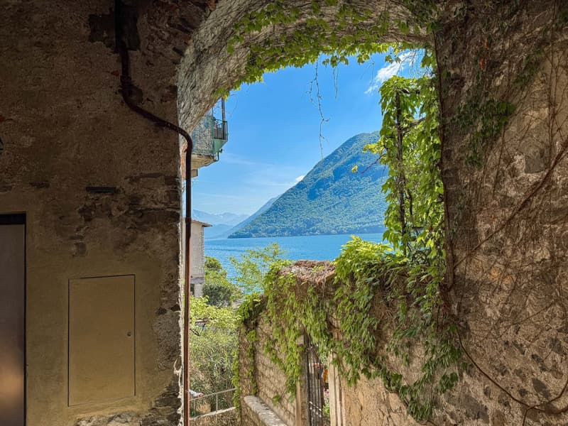 Lakefront house to be renovated with approved project in Gandria (4)