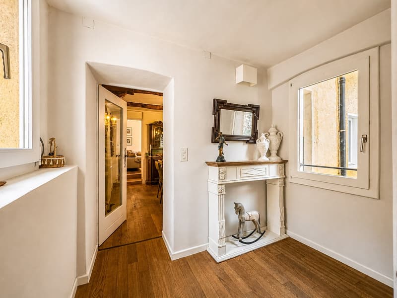 Prestigious period villa in the heart of Caslano (4)