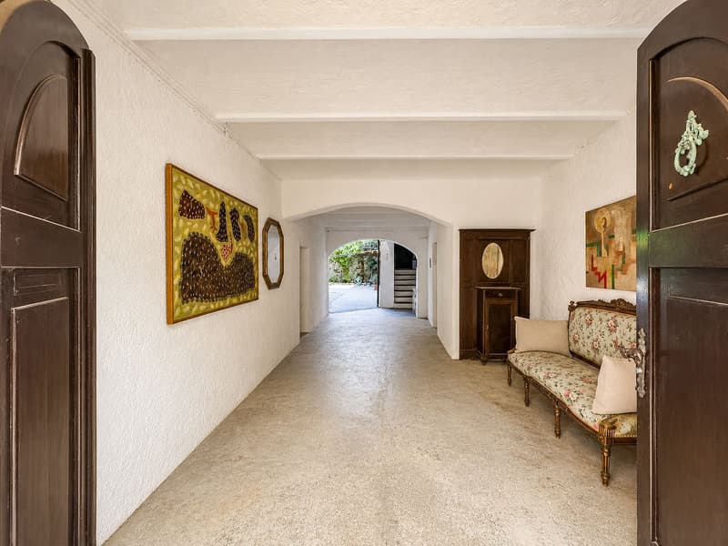 Prestigious period villa in the heart of Caslano (11)