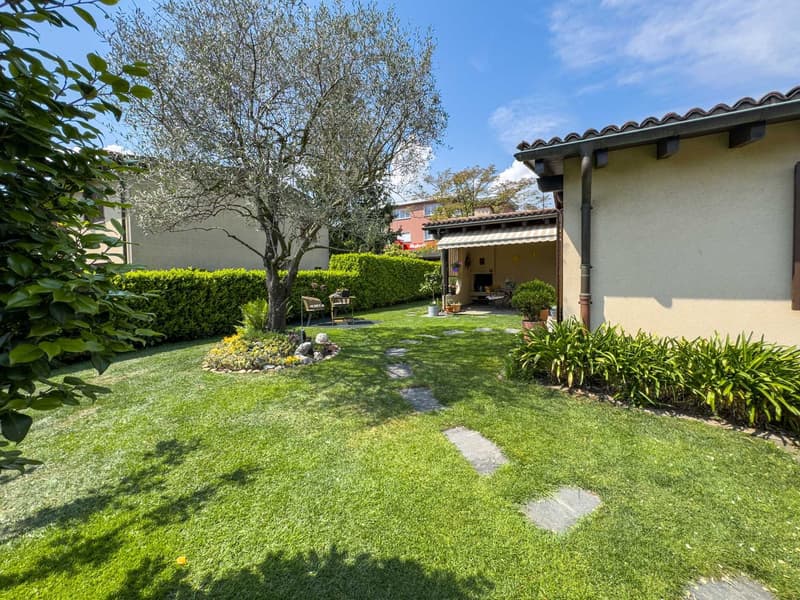 Elegantes Haus mit Garten in Collina d’Oro (11)