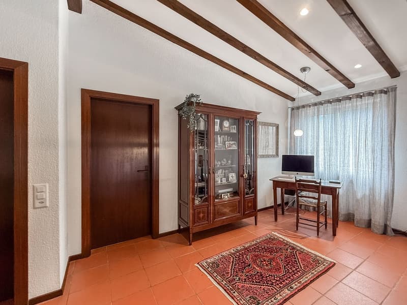Elegantes Haus mit Garten in Collina d’Oro (3)