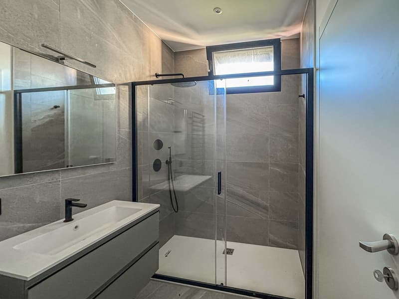 Modernes Apartment in neuer Bauweise in Canobbio (7)