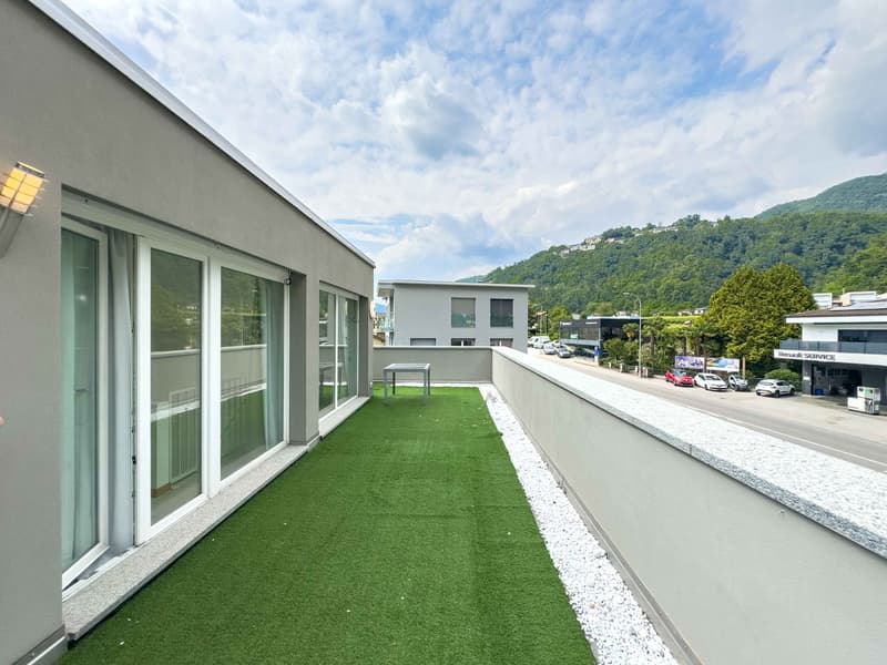 Großes und helles Doppelhaus in Melano (4)