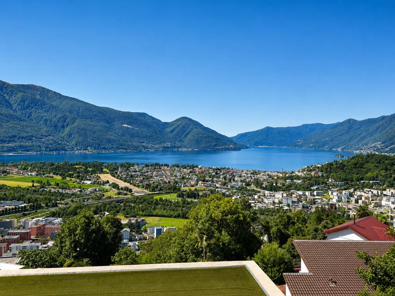 Modern attic with lake view in Locarno (11)