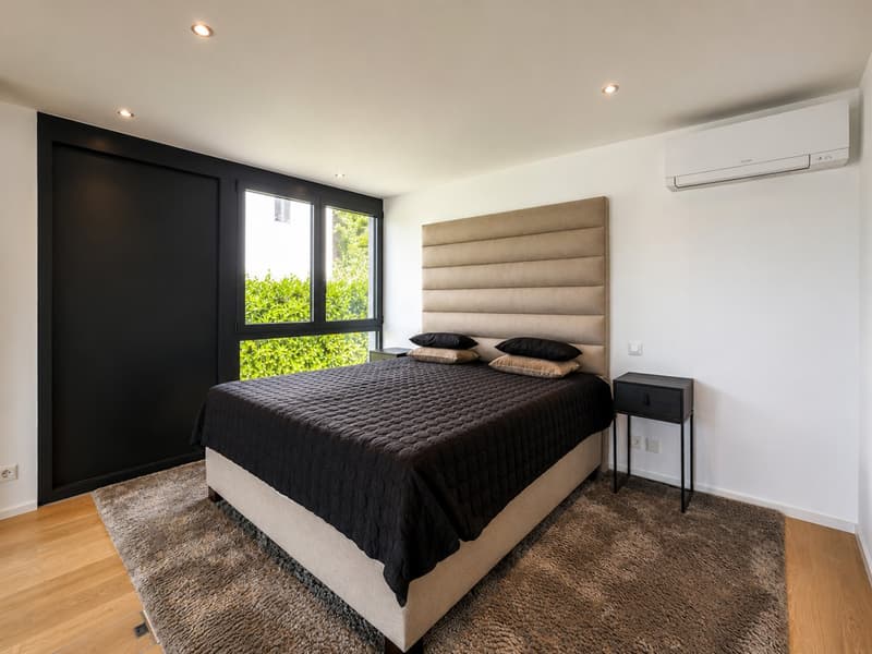 Modern attic with lake view in Locarno (4)
