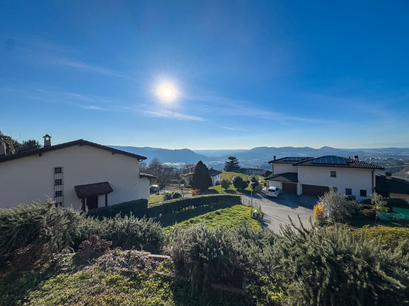 Casa unifamiliare con giardino a Morbio Superiore (8)