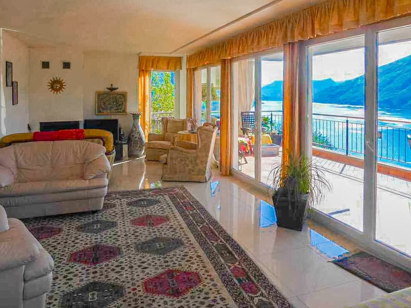 Villa in Reihe mit herrlicher Seesicht in Bissone (3)