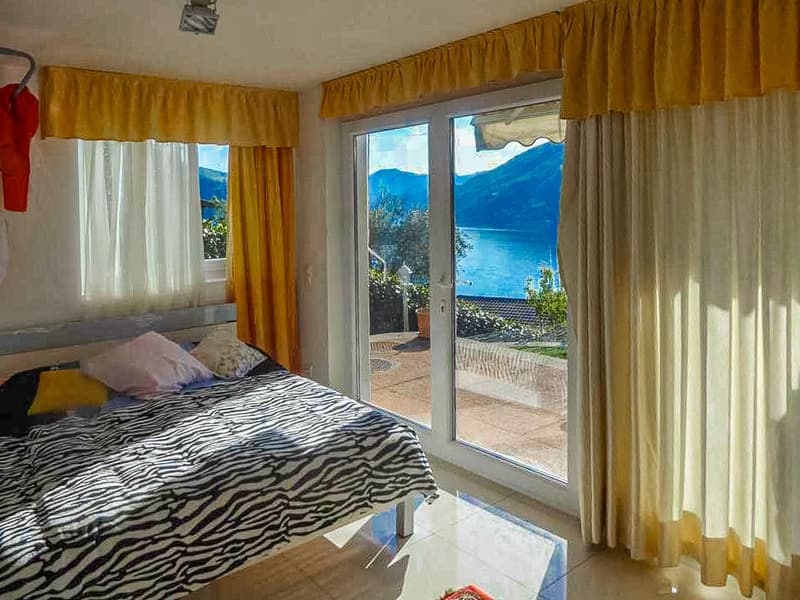 Villa in Reihe mit herrlicher Seesicht in Bissone (7)