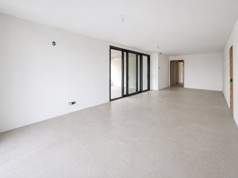 New 3.5-room apartment with large terrace in Sorengo (2)