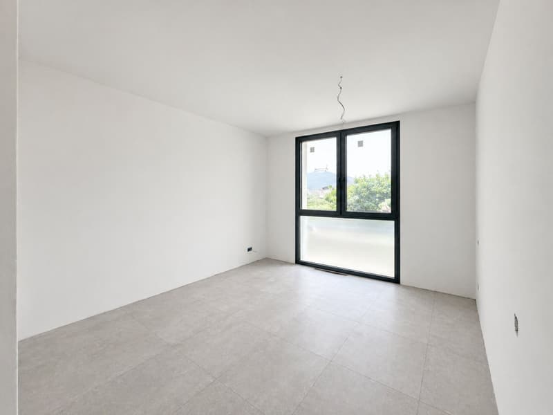 New 3.5-room apartment with large terrace in Sorengo (3)