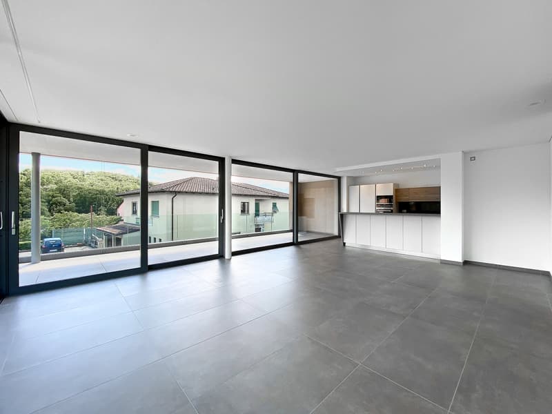 Modernes 3.5-Zimmer-Wohnung in erster Lage in Comano (1)