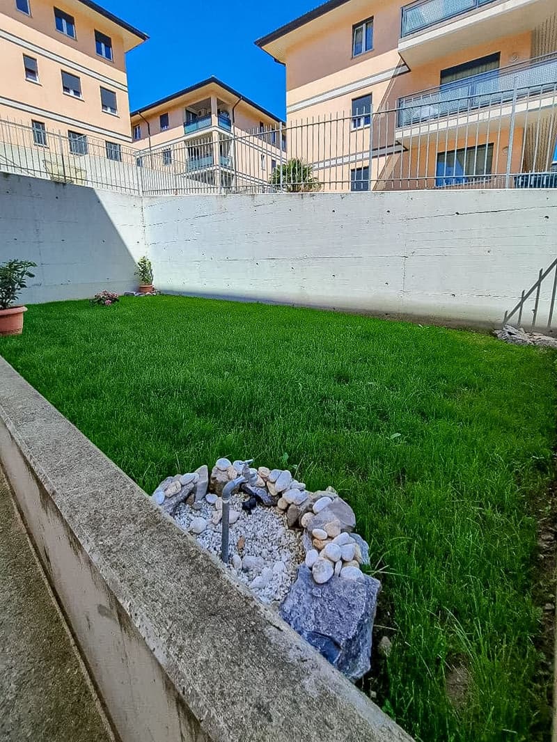 4.5 locali all’ultimo piano a Rivera (1)