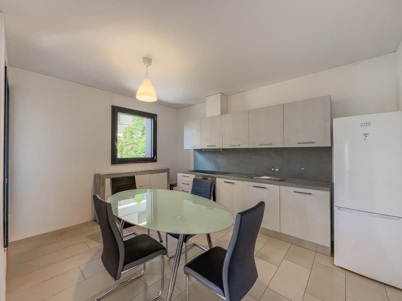 Moderno appartamento di 3.5 locali a Lugano con vista panoramica (2)