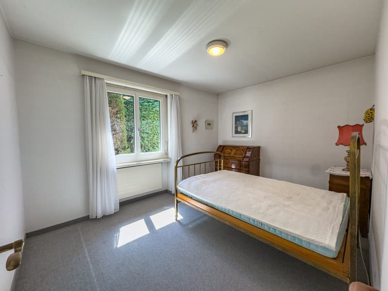 Villa mit Garten und offener Aussicht auf den Luganer Golf in Carona (9)
