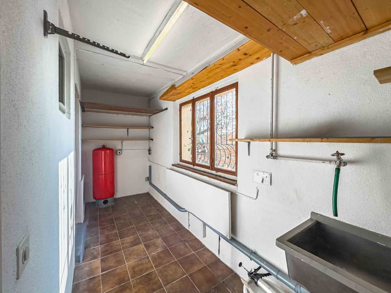 Grande casa unifamiliare nel verde ad Aranno (8)