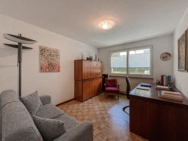 Elegante casa con giardino a Collina d’Oro (8)