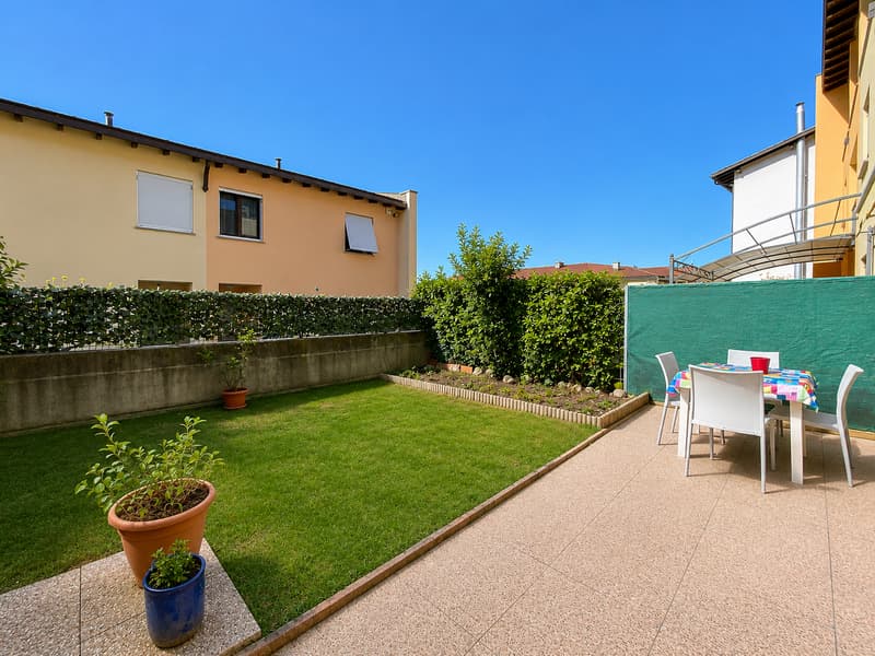 Casa a schiera di 6.5 locali con giardino a Castel San Pietro (1)