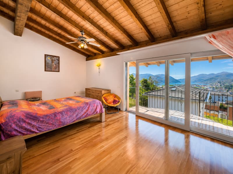 Casa unifamiliare con giardino e piscina a Bioggio (5)