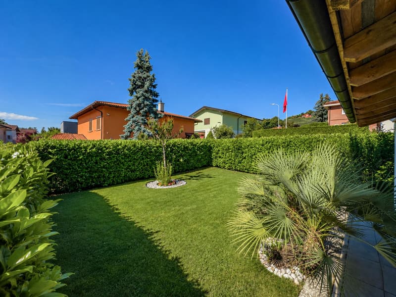 Casa unifamiliare con giardino a Stabio (12)