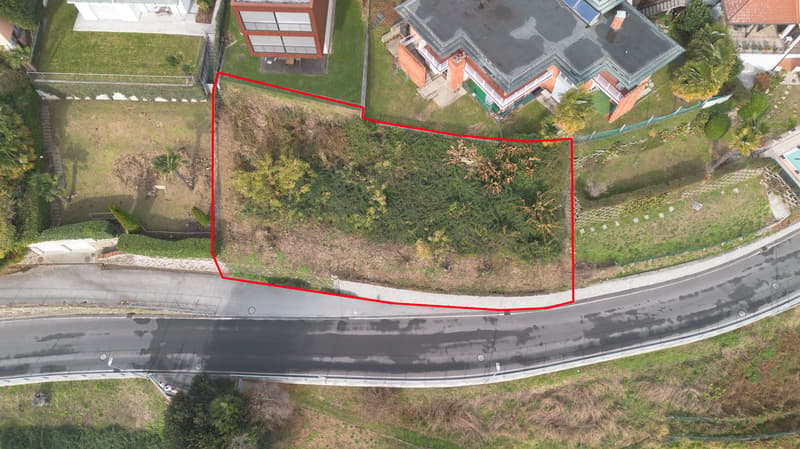 Terreno edificabile vista lago con licenza a Neggio (1)