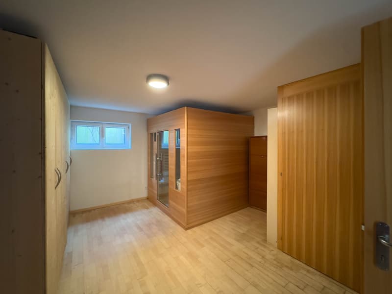 Moderna villa con piscina interna a Collina d’Oro (9)