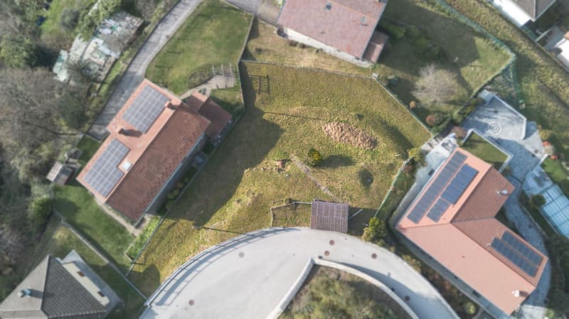 Terreno edificabile a Caneggio con vista aperta sulla valle (3)