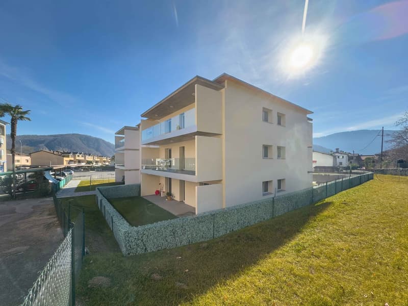 3.5 locali con ampio giardino a Caslano (8)