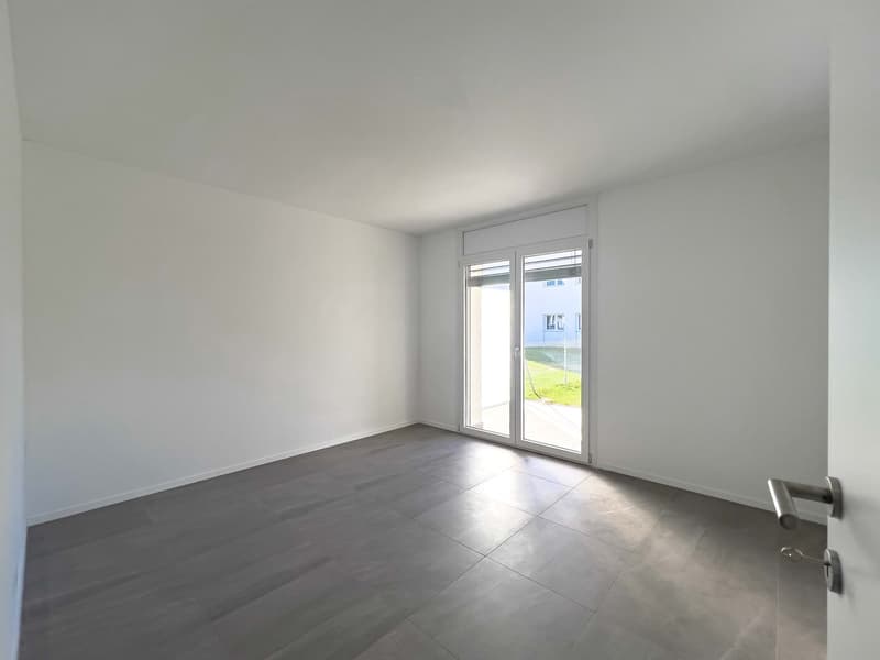 3.5 locali con ampio giardino a Caslano (4)