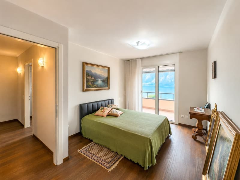 Appartamento vista lago con giardino a Bissone (5)