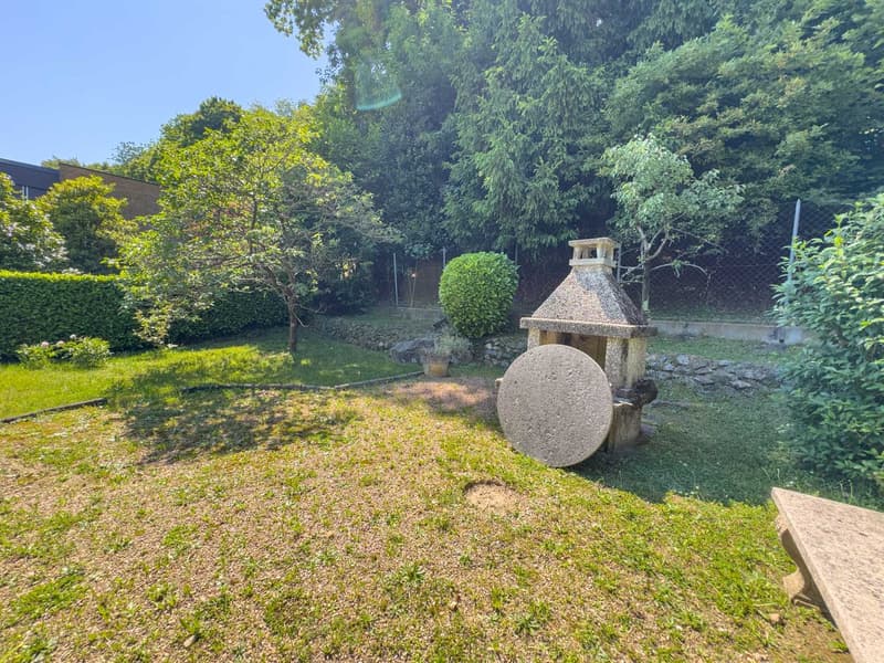 Villa con giardino e vista aperta sul golfo di Lugano a Carona (12)