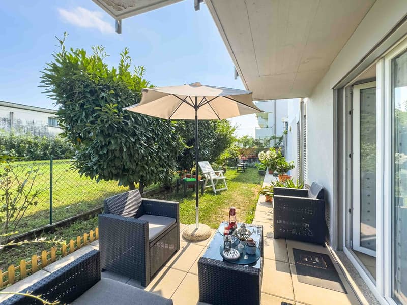 Ampio 2.5 locali con giardino ad Arzo (1)