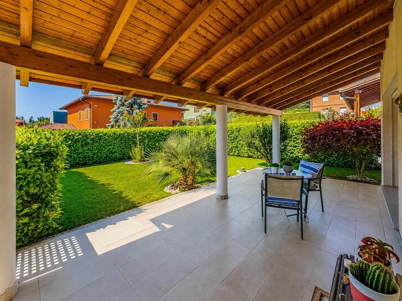 Casa unifamiliare con giardino a Stabio (13)