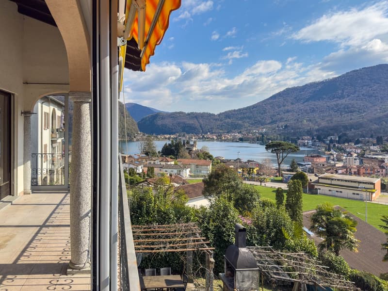 Casa con tre appartamenti vista lago a Ponte Tresa (1)