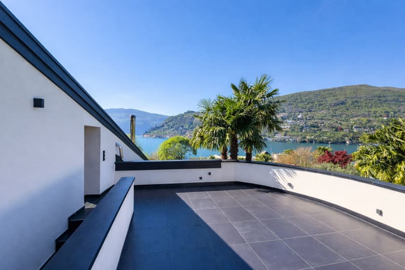 Splendida villa di lusso vista lago con piscina e darsena (14)