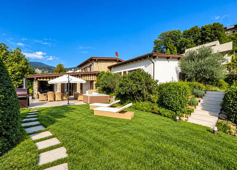 Villa con ampio giardino a Mendrisio (24)