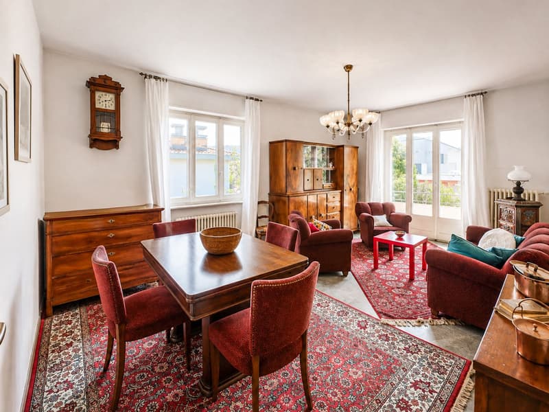 Casa unifamiliare con grande giardino a Morbio inferiore (1)