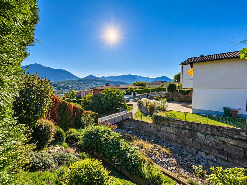 Casa contigua con terrazza e giardino a Gravesano (18)