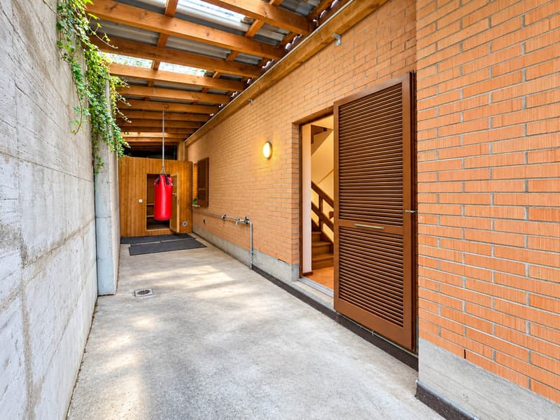 Villa con ampio giardino a Vacallo (15)