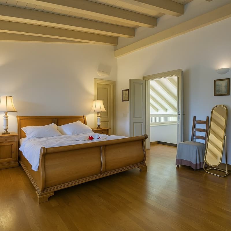 Villa elegante con bel parco e piscina privata in posizione tranquilla e soleggiata (11)