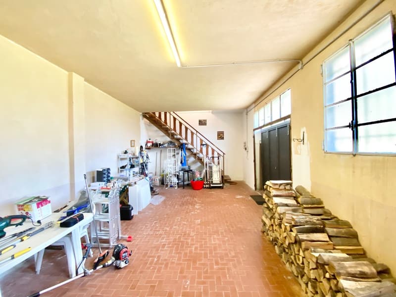 Casa unifamiliare accogliente in una posizione montana tranquilla immersa nella natura (16)