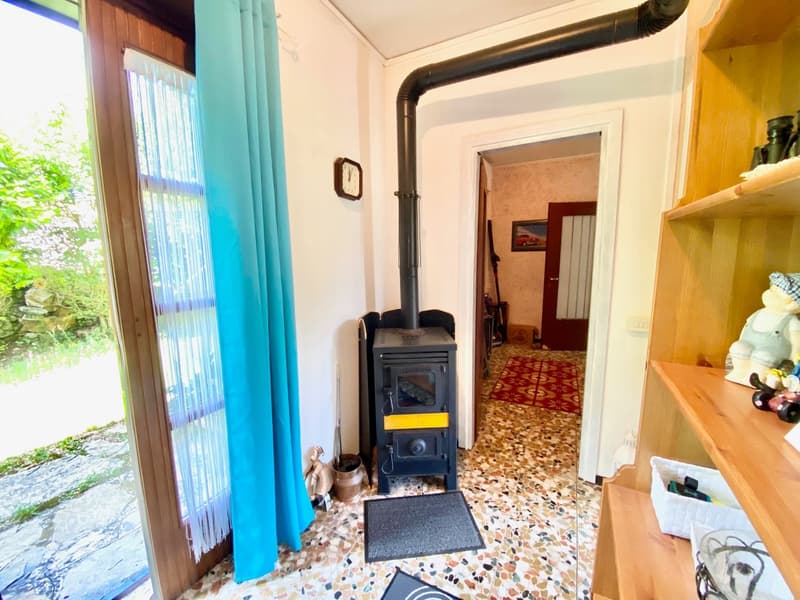 Casa unifamiliare accogliente in una posizione montana tranquilla immersa nella natura (7)