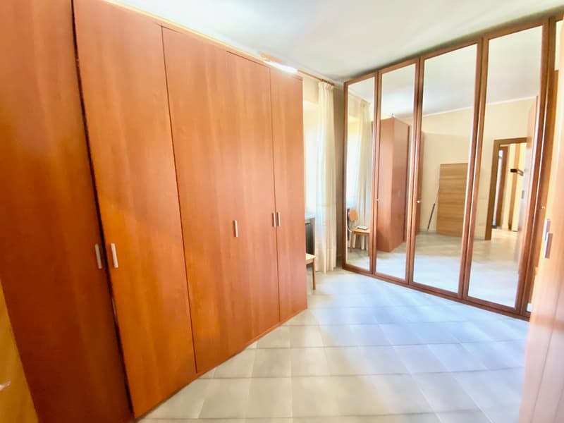 Maison de campagne très bien entretenue dans un emplacement calme et ensoleillé au sud avec un grand terrain (12)