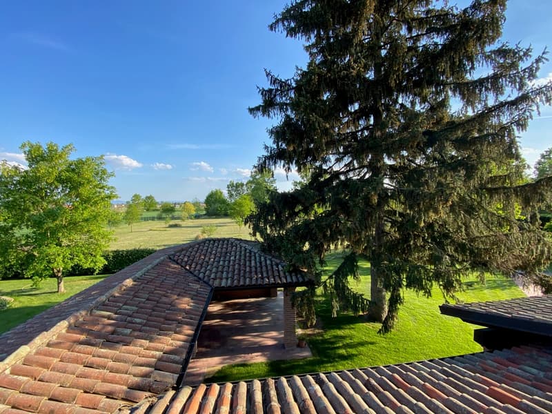 Maison de campagne très bien entretenue dans un emplacement calme et ensoleillé au sud avec un grand terrain (26)