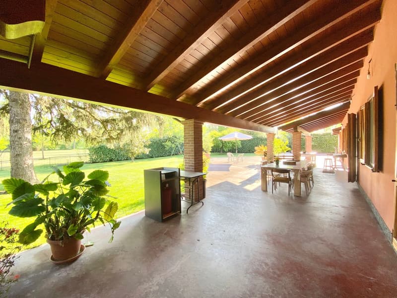 Maison de campagne très bien entretenue dans un emplacement calme et ensoleillé au sud avec un grand terrain (17)