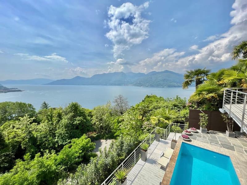 Villa da sogno di lusso in una posizione tranquilla e soleggiata a sud con piscina privata e vista mozzafiato sul lago (14)