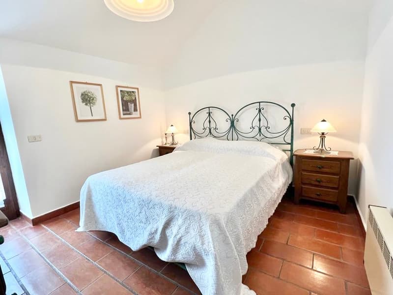 3 rustici ristrutturati in una posizione tranquilla e soleggiata con vista mozzafiato sul Lago Maggiore (3)
