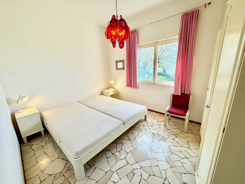 Casa unifamiliare ben curata in una posizione tranquilla e soleggiata con ELW e una vista mare da sogno (7)